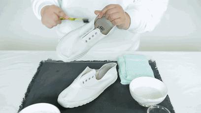 小白鞋发黄了别愁教你一招,小白鞋发黄咋也洗不白