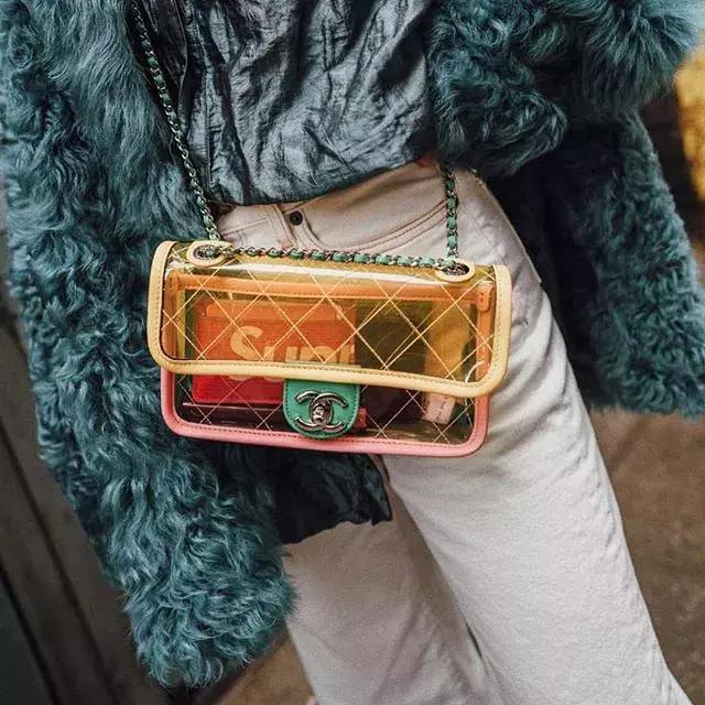 女士真皮包包100%真皮春夏款,今年春夏流行的包包