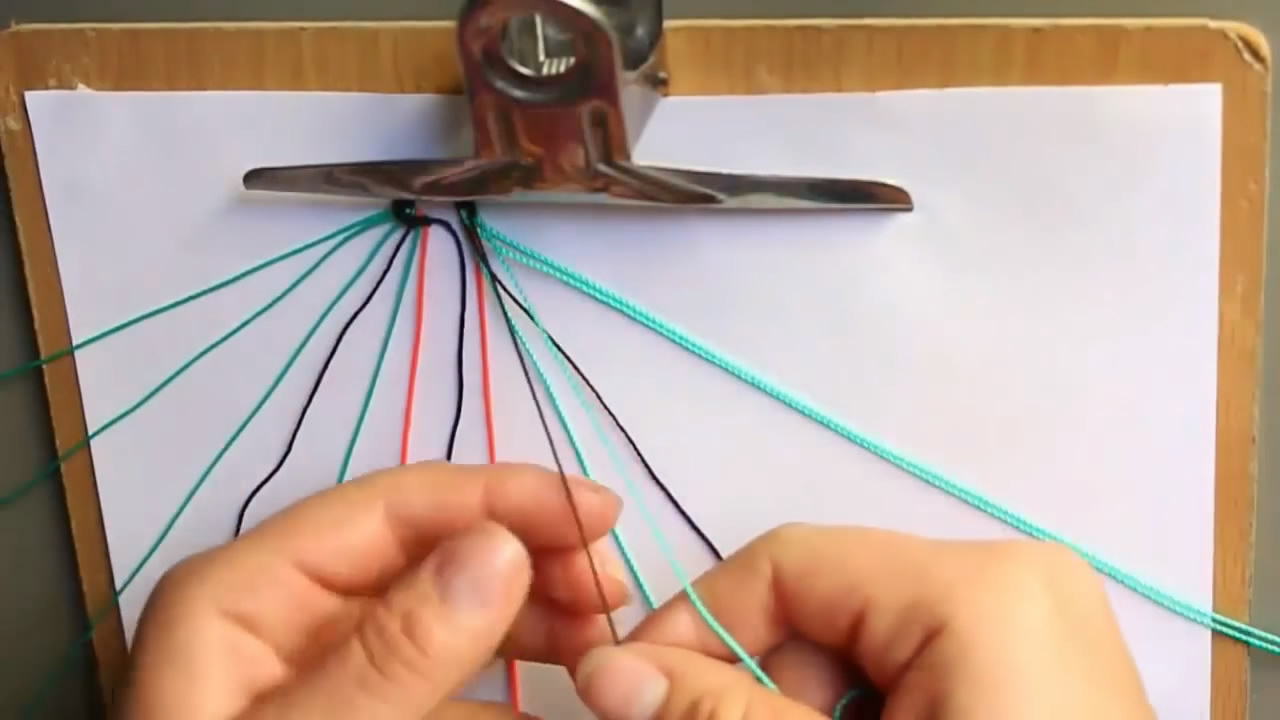 银珠子手链编织女款2022年新款,72号玉线手链简单编织方法大全