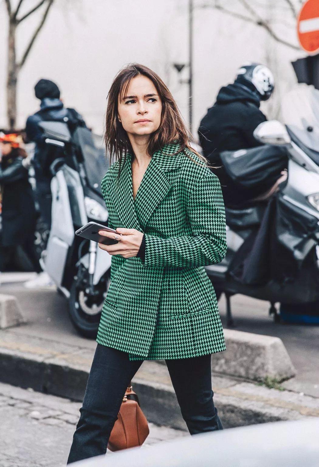 2018春夏流行色来了这样穿美爆了,2020年春夏流行色来袭超美超高级