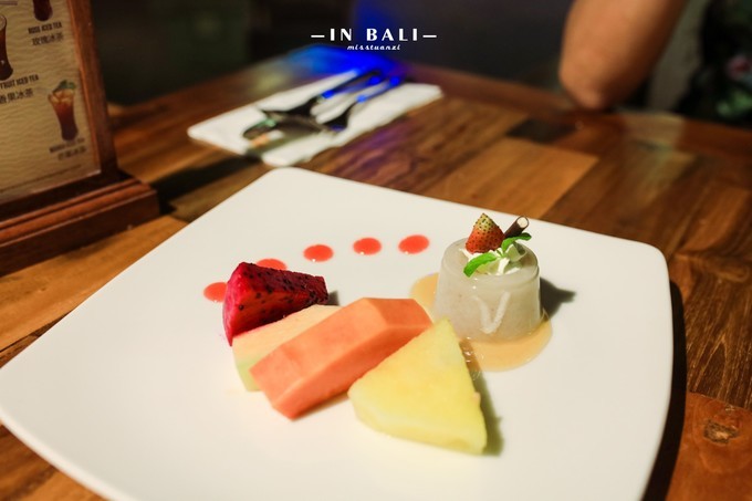 蓝梦岛海上浮台浮潜,蓝梦岛香蕉船滑水道浮潜视频