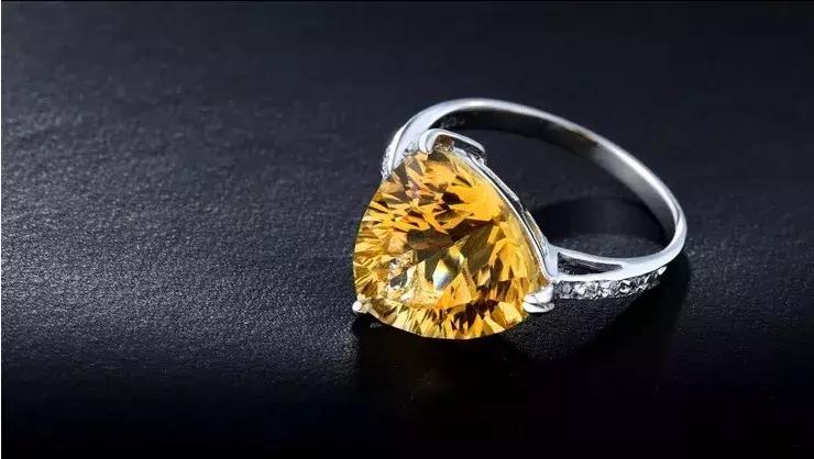 凤羽水晶真假的鉴别方法,水晶真假的鉴别方法图解