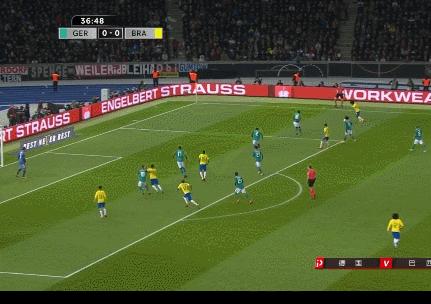 从老大对老二的友谊赛，透出当今世界足球的发展趋势。