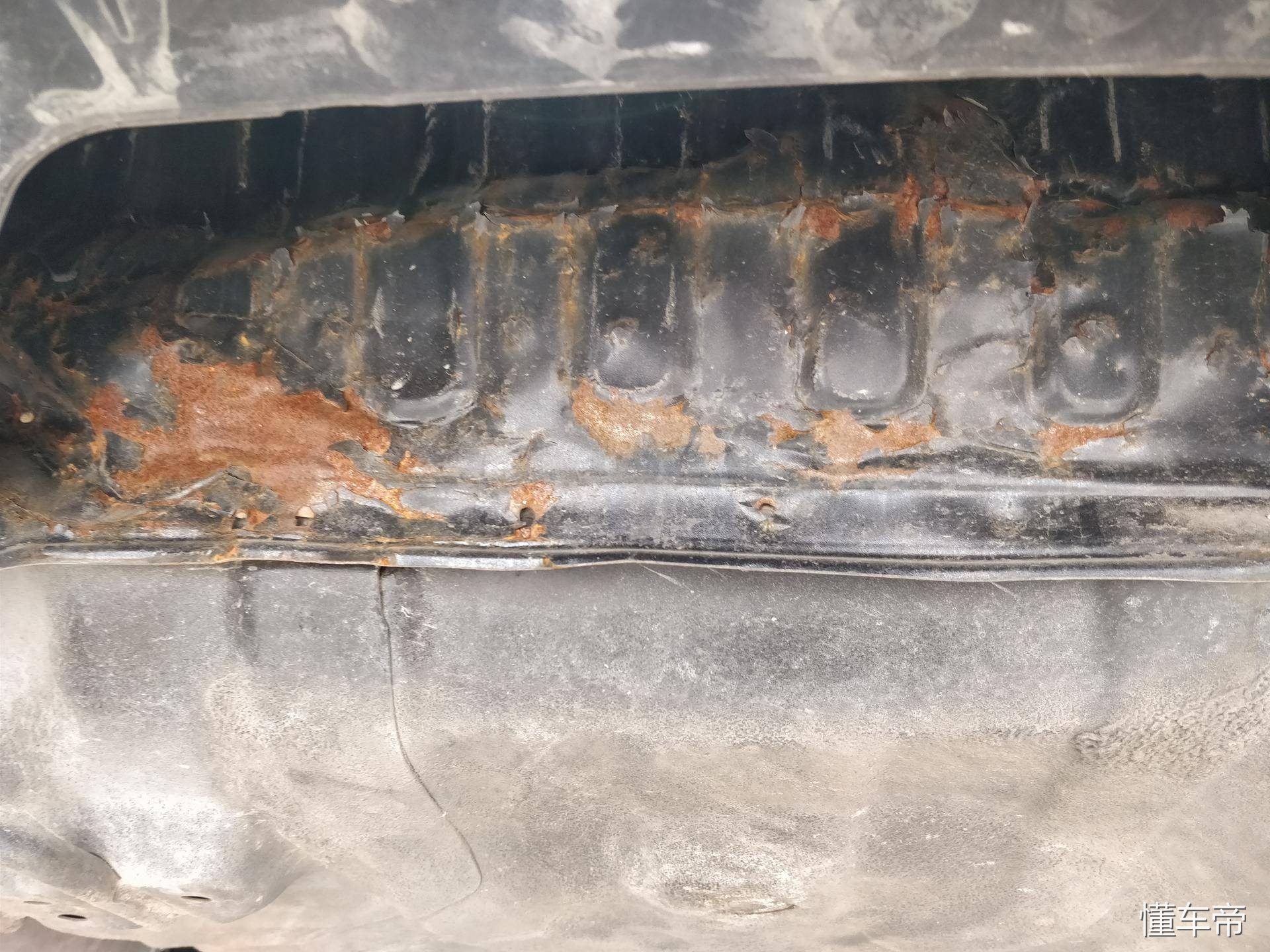 3万块钱日产天籁白色,3万元买二手日产天籁