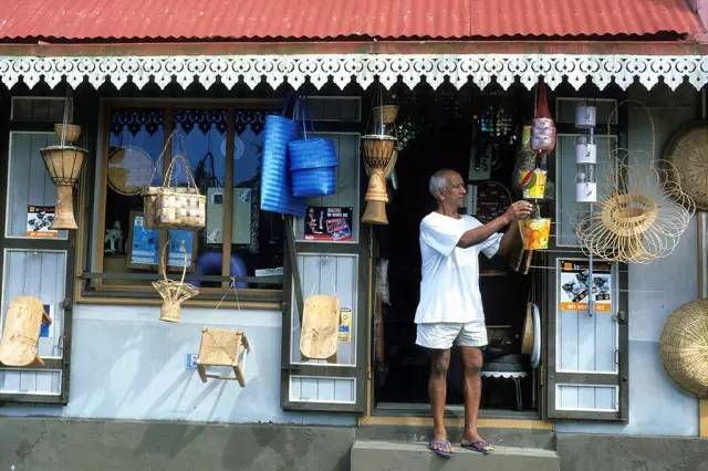娉曞浗鍏嶇灏忓矝鏃呮父,娉曞浗鍏嶇娴峰矝鏃呮父