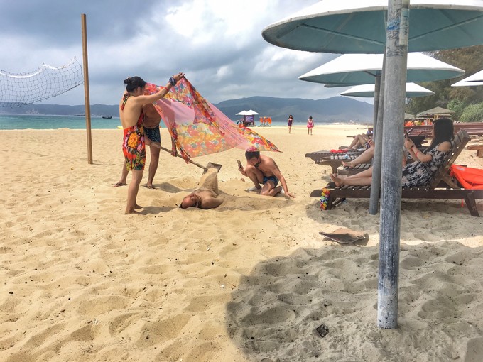 一路“王”下去----在三亚浪，把开会玩成度假！3