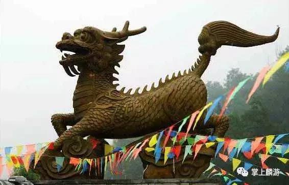 陕西麟游六旬大妈自编快板赞生活不服不行