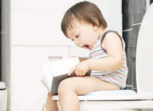 给宝宝把尿具体方法是什么,怎么正确的给宝宝把尿