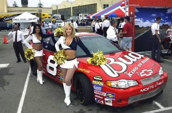 nba啦啦队辛酸,不能私下接触球员