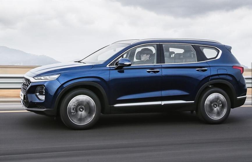 现代圣达菲2019柴油版2.0车内结构,现代圣达菲用的是什么发动机