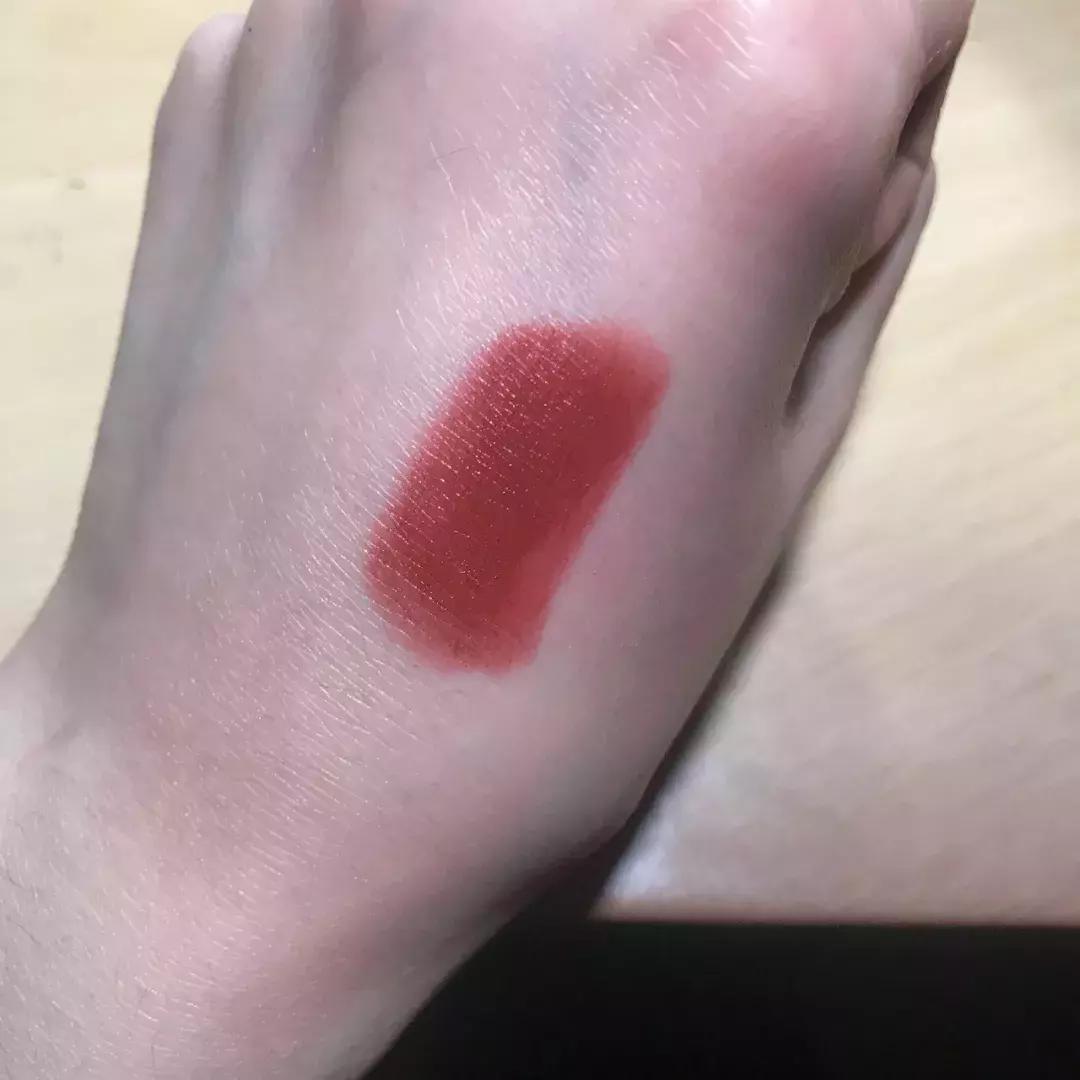 黄皮适合的奶杏色口红推荐,小蛮腰口红色号推荐黄皮