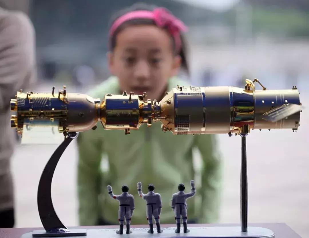 天宫一号去哪了,最悲伤的离别原唱