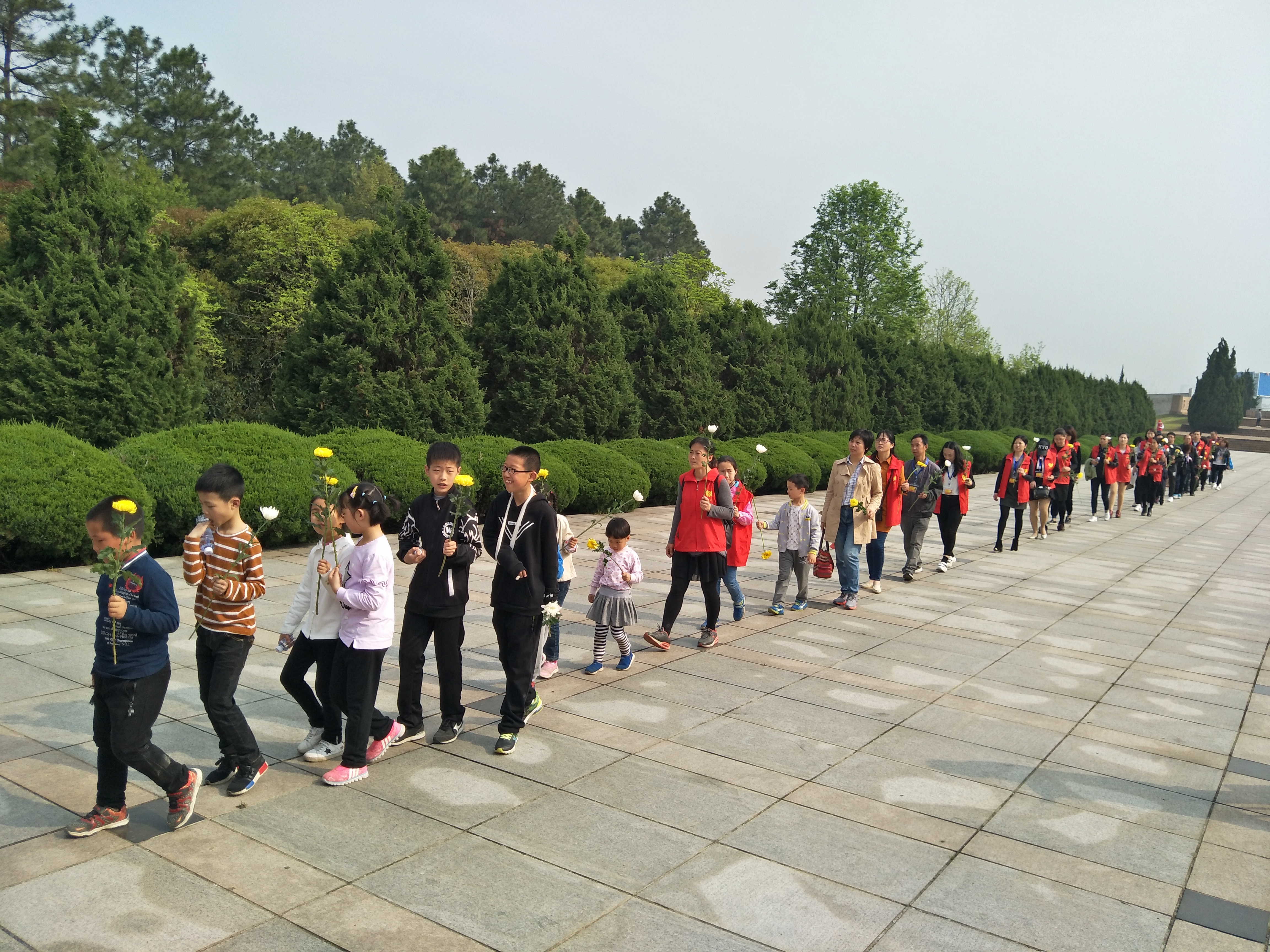 缅怀先烈清明节线上祭扫活动,致敬2020清明祭英烈网络祭扫活动