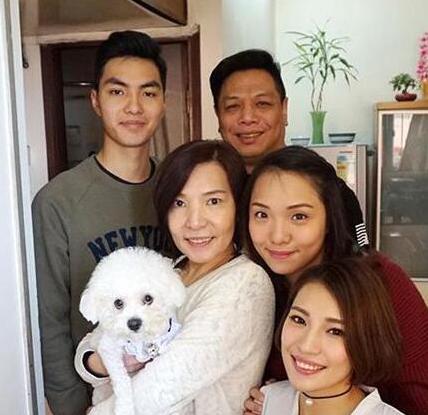 他是周星驰的御用丑角,周星驰当年被哪位女演员嘲笑过