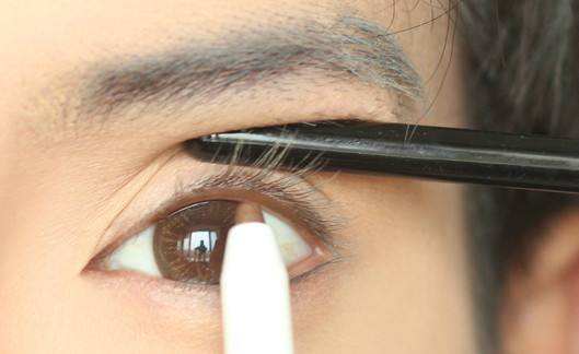 男士化妆教程变女神,男士化妆的正确步骤