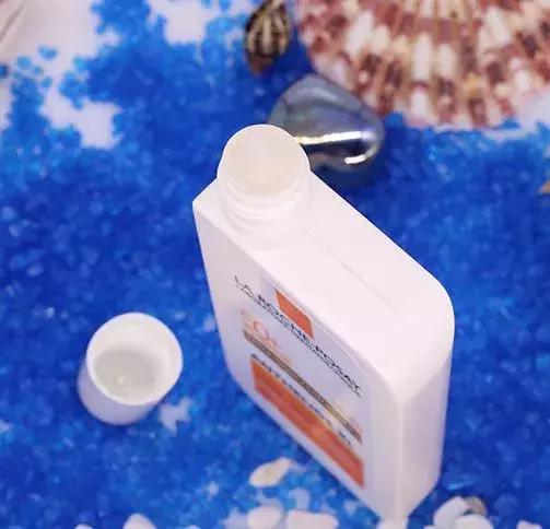 买的安耐晒怎么特别稠,安耐晒怎么不是白色的而是透明的