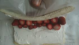 想吃大阪美食「草莓堂岛卷」再也不用大排长龙，在家就能完美复刻