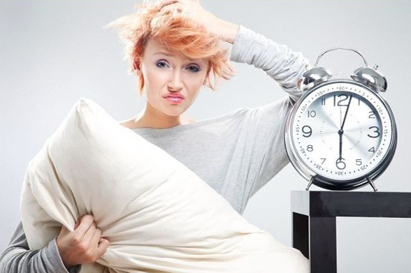 睡觉后感觉浑身疼很累是怎么回事,睡觉之后觉得很累