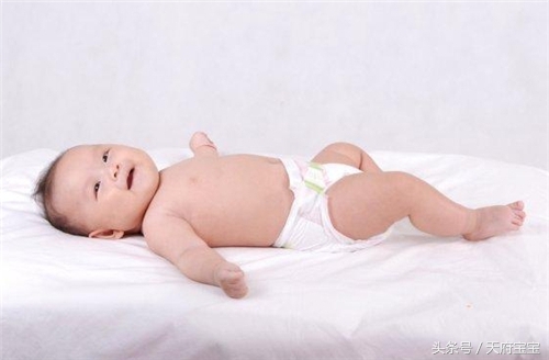 女宝外阴粘连与正常宝宝区别,女宝宝外阴粘连了吗