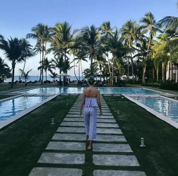 贾斯汀比伯前任赛琳娜,傻脸娜和贾斯汀比伯以前在一起