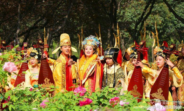 国色朝酣酒天香夜染衣怎么读,国色朝酣酒天香夜染衣解释