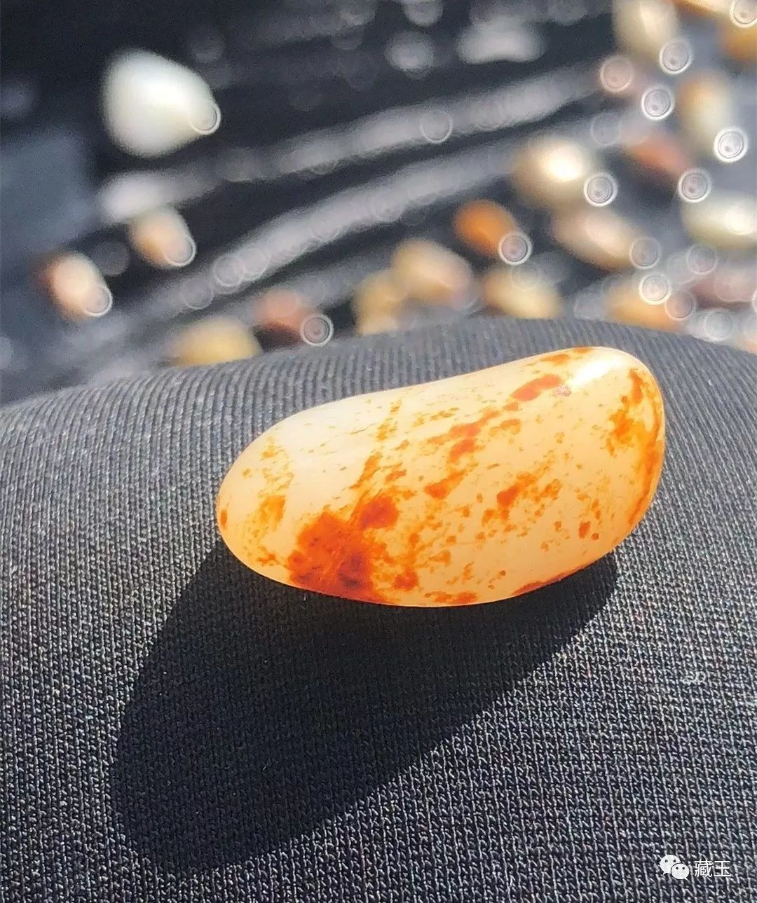 一个是60一颗,一个是10000一克……