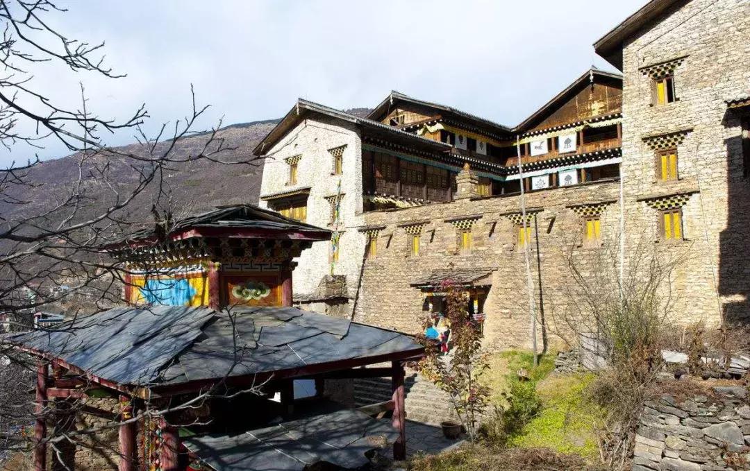 清明假期将至踏春赏花游成热门,清明假期去四姑娘山