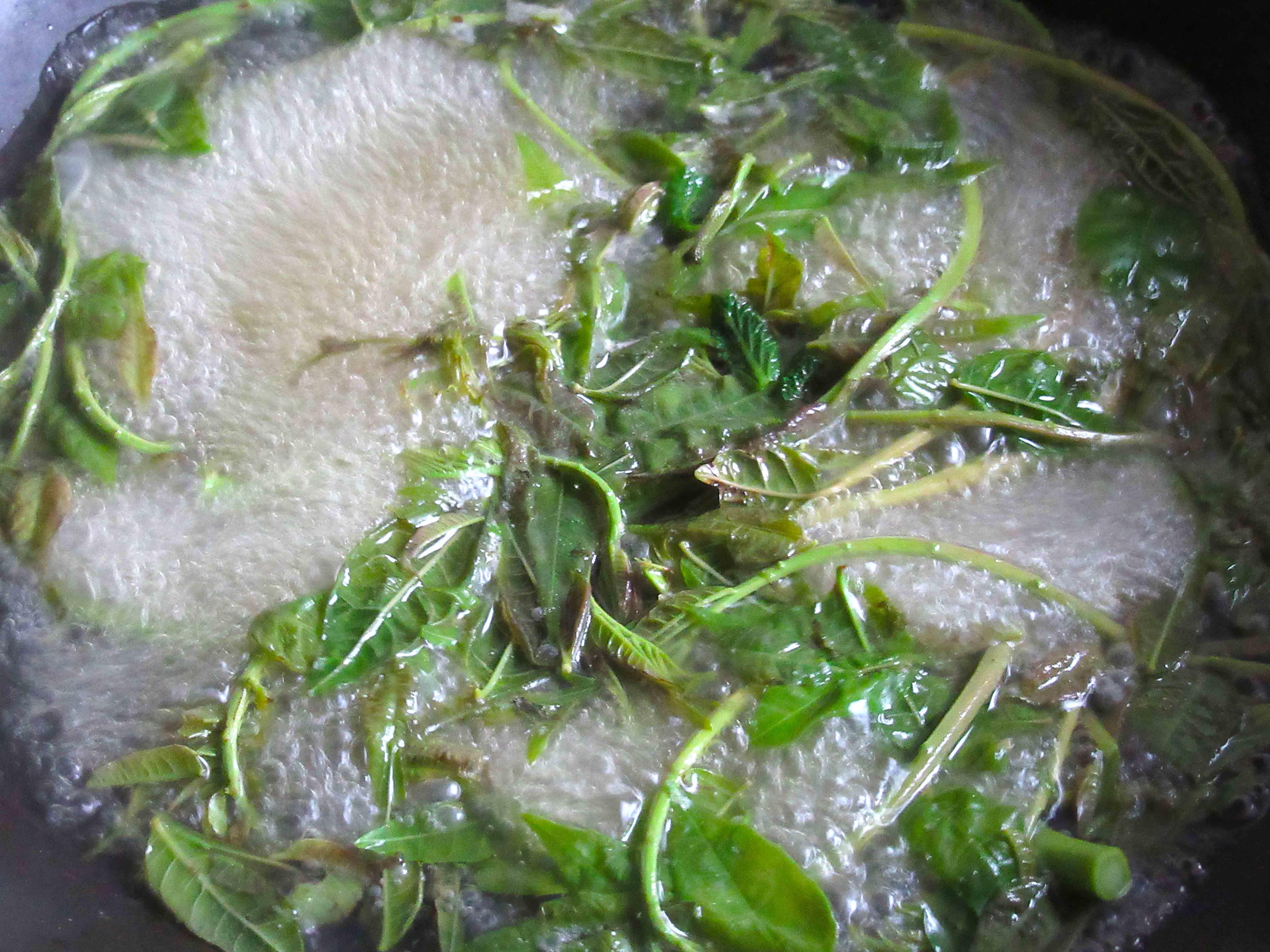 香椿炒鸡蛋味道好极了你们想吃吗,香椿炒鸡蛋还有什么吃法