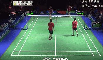 羽毛球接发常见七种错误发法视频,羽毛球接发球技巧和手法图解教学