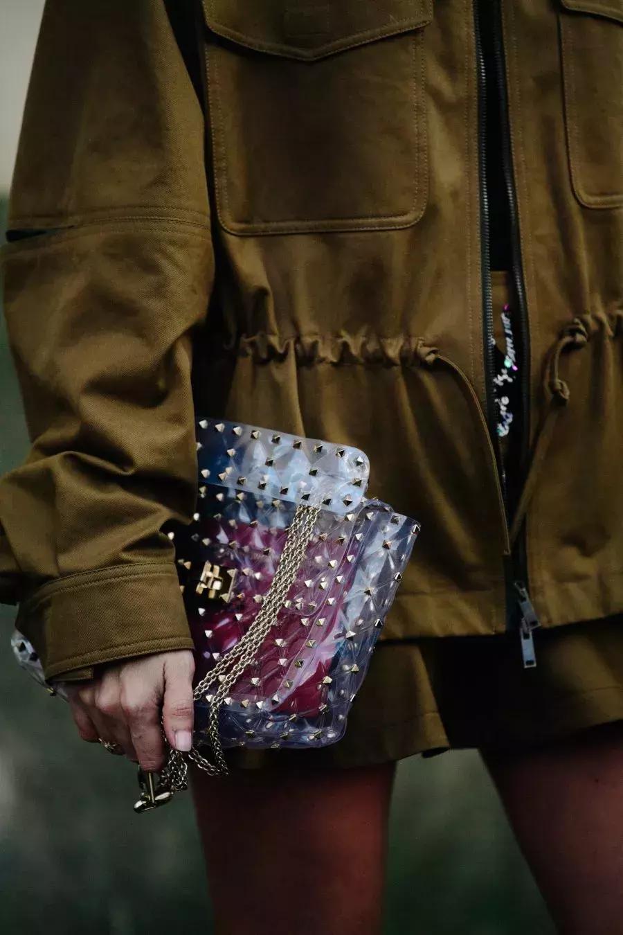 惨剧|买了个6000元的PVC包,被海关当塑料袋扔了,扔了……