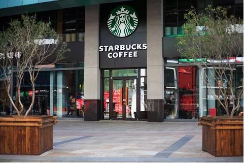 深圳生日当天可以免费去玩的地方,过生日那天拿着身份证可以吃什么