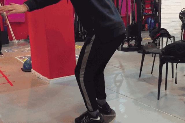 运动去双下巴赘肉神器,健身房哪些器材减蝴蝶袖