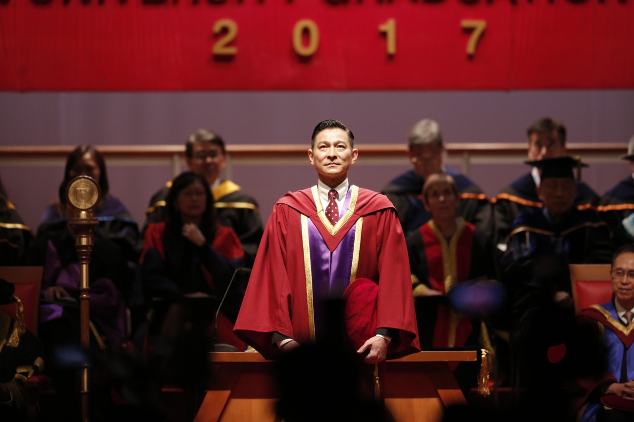 刘德华年底办个唱誓要打击黄牛*党**，成香港取消“内部订购”第一人