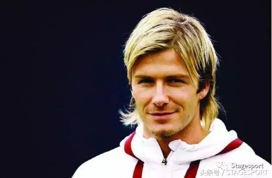 谁说打篮球就一定要穿好的球鞋,supreme白色足球衣