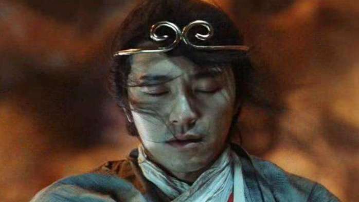 “喜剧之王”周星驰不一样的人生,从贫民窟走向坐拥百亿资产