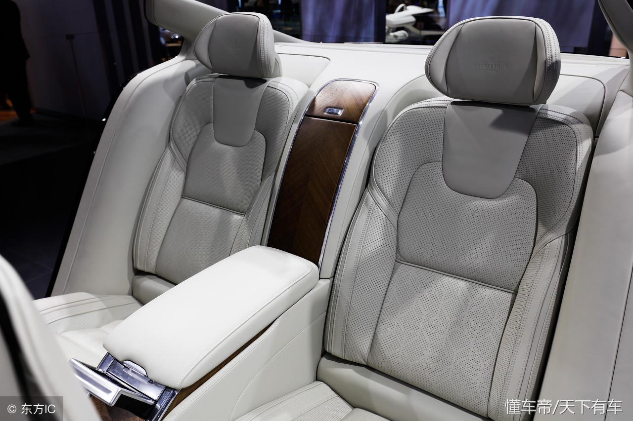 一般汽车销售说的真皮座椅,原车真皮座椅是真的吗