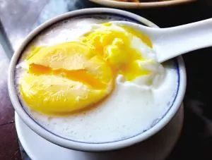 双皮奶爆炸致女人毁容,双皮奶微波炉会爆炸么