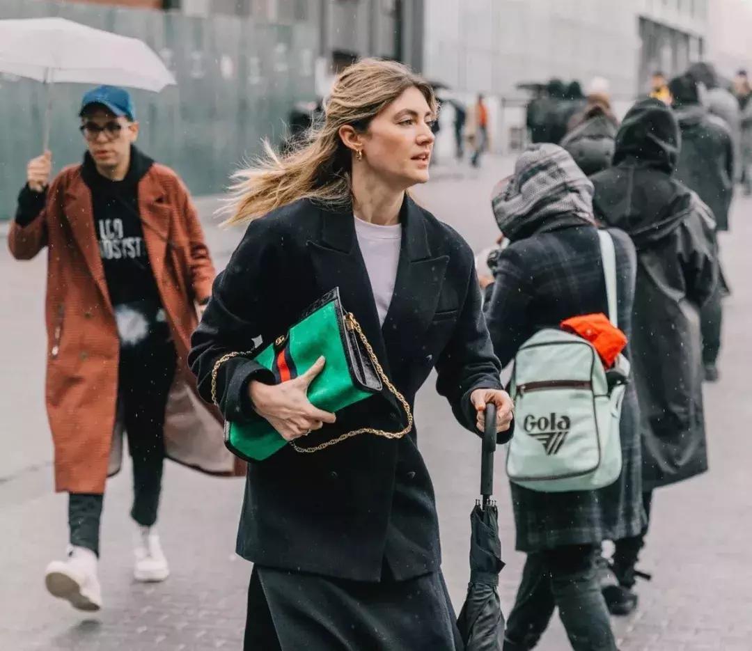 今年的大牌包包哪些最好看,今年大牌新款包包