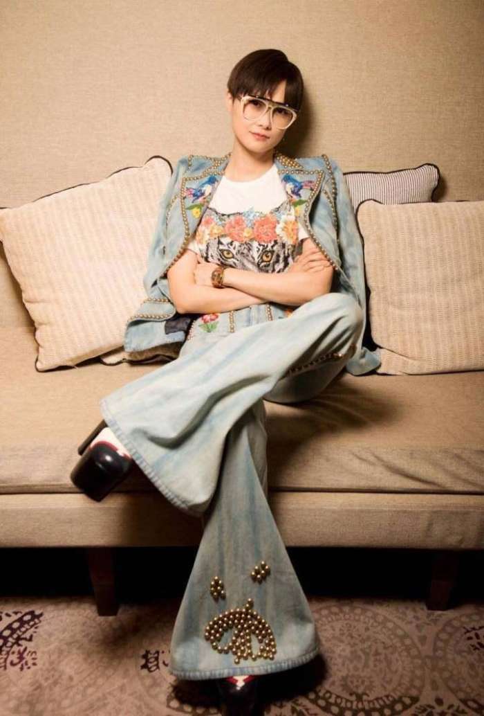 易烊千玺与李宇春谁的名气大 (易烊千玺谈李宇春)