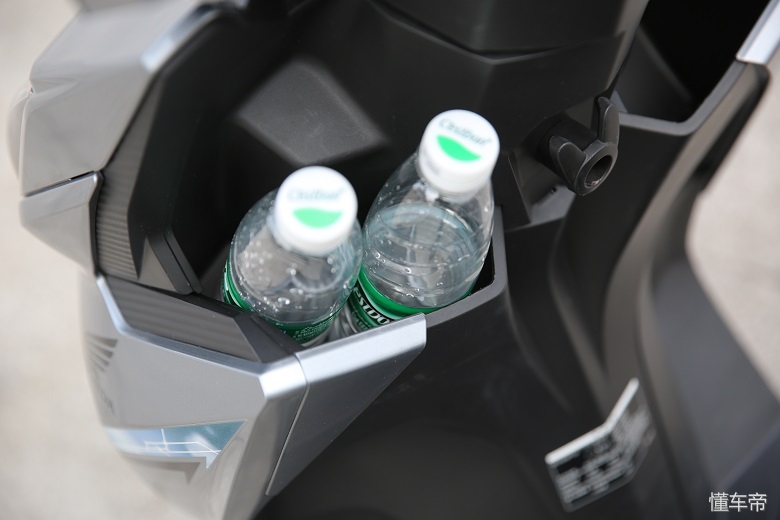 新大洲本田rx125裂行哪种颜色好看,新大洲本田裂行rx125和铃木uy125