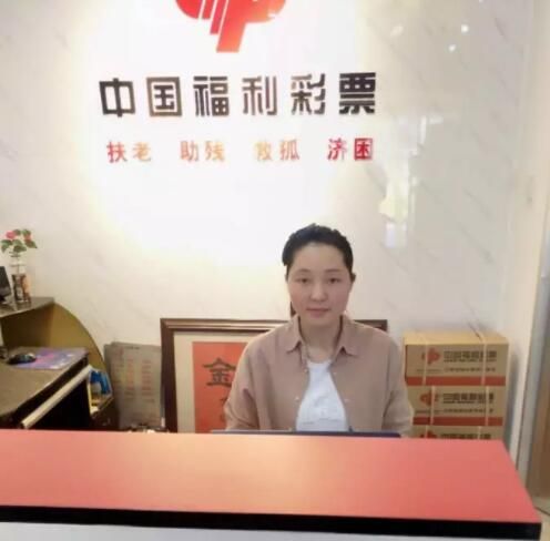 春晚小品借钱还钱,春晚表演小品捐助