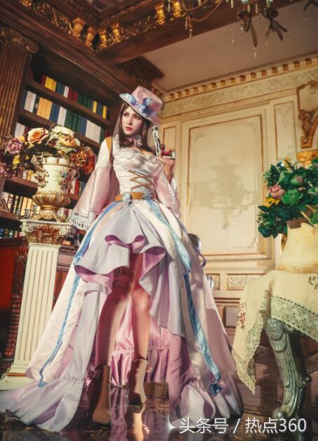 为爱好正名，大雨之夜被家人拒之门外，3女孩5年做到cos类目第一