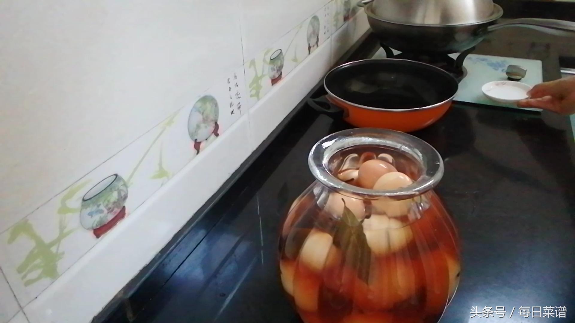 腌鸡蛋和鹅蛋怎么腌好吃,草木灰怎么腌咸鹅蛋才流油