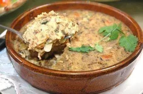 细长的白色水虫,东北小水虫