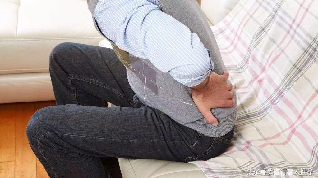 挺直腰腰反而酸疼,挺直腰背就不疼