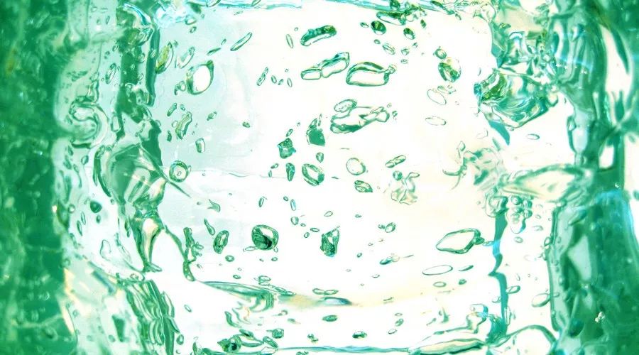 护肤品搓泥怎么消除,护肤品搓泥如何去角质