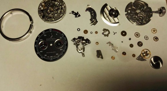 沛纳海手表不会走动怎么操作,沛纳海手表盘有水雾咋办