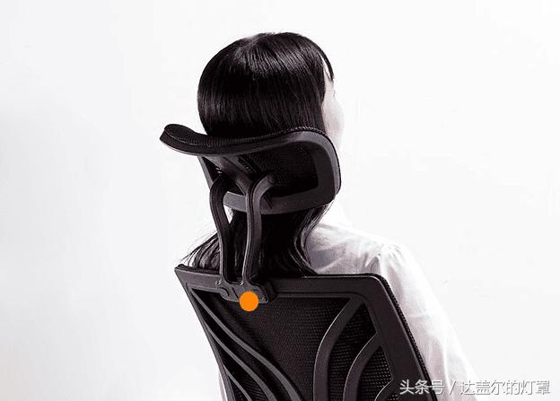 坏习惯伤了腰椎，肾宝片也救不了，不如学学怎么选人体工学椅