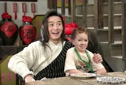 皮卡丘站起来为什么变成了皮卡丘,皮卡丘是不是皮卡丘