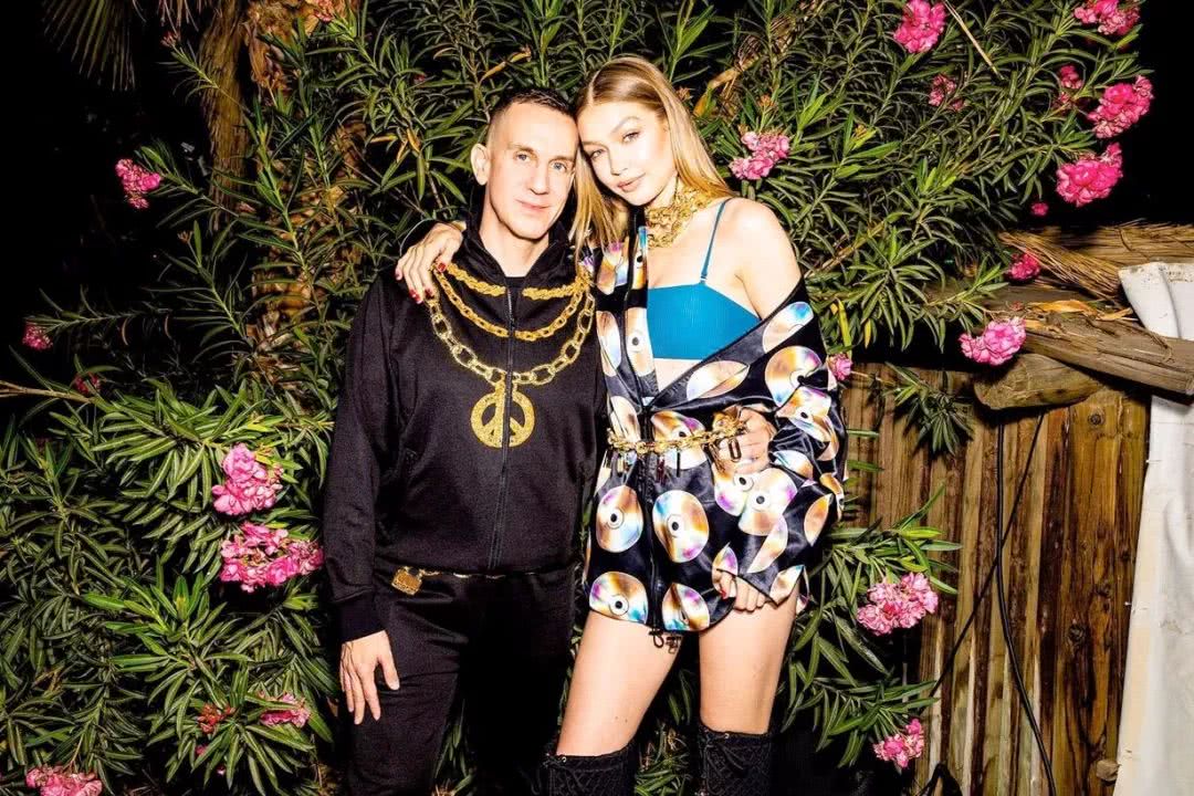 香奈儿能成为奢侈品吗,香奈儿经典手袋价格突破8万